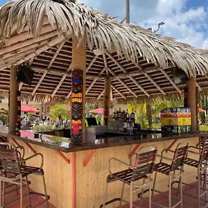  Holiday park Relaxing Resort, Spacious Pool Near United States